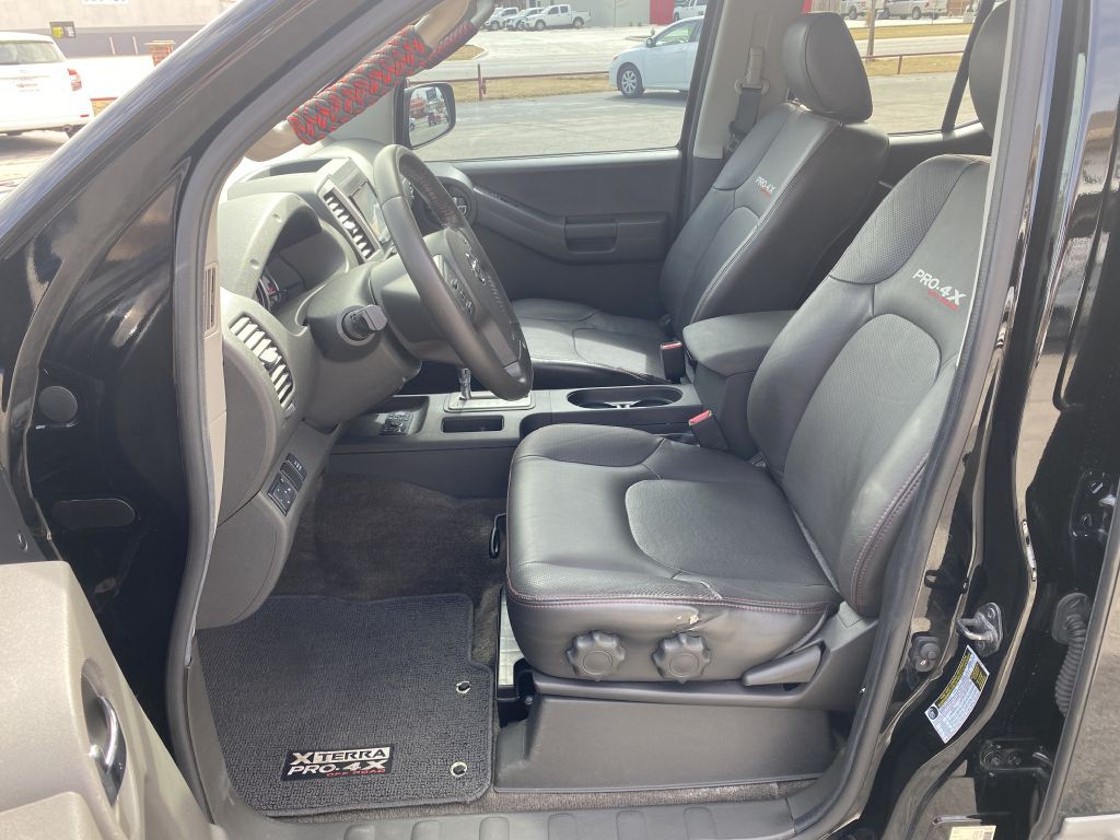 2012 Nissan Xterra Image 10