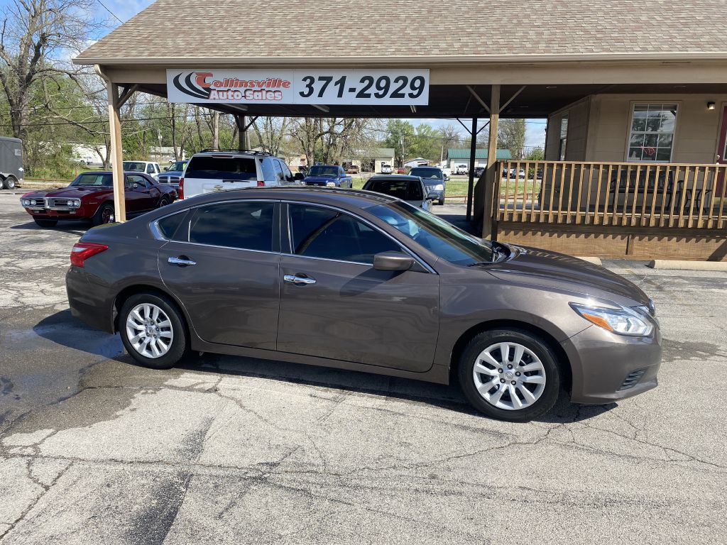 2017 Nissan Altima Image 1