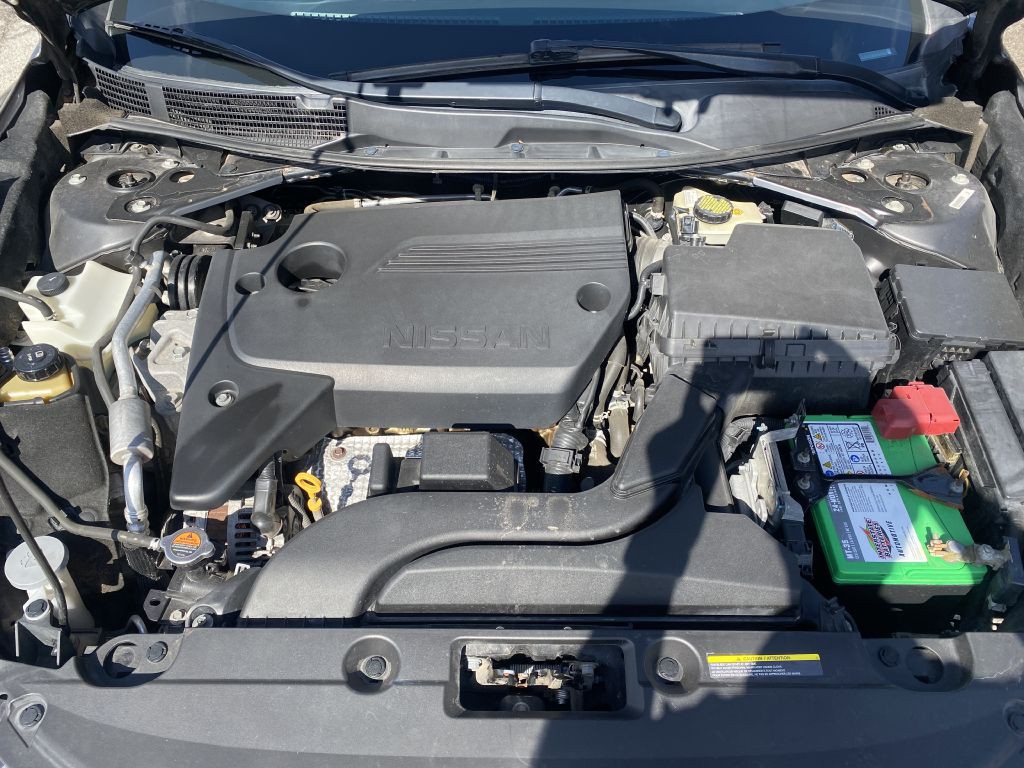 2017 Nissan Altima Image 11