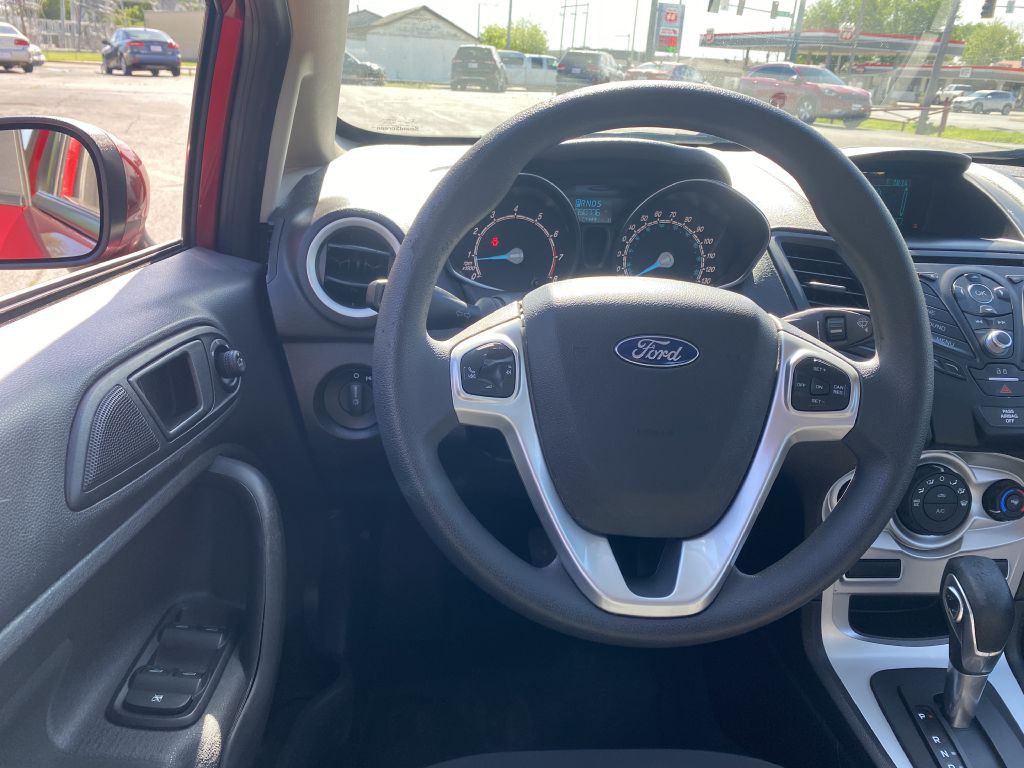 2017 Ford Fiesta Image 6