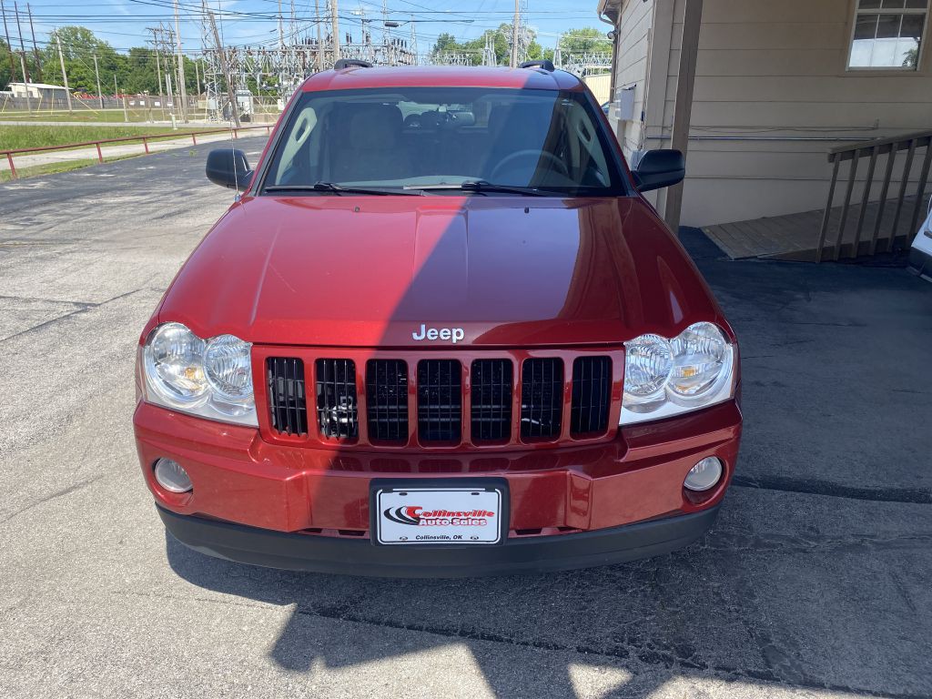 2006 Jeep Grand Cherokee Image 2