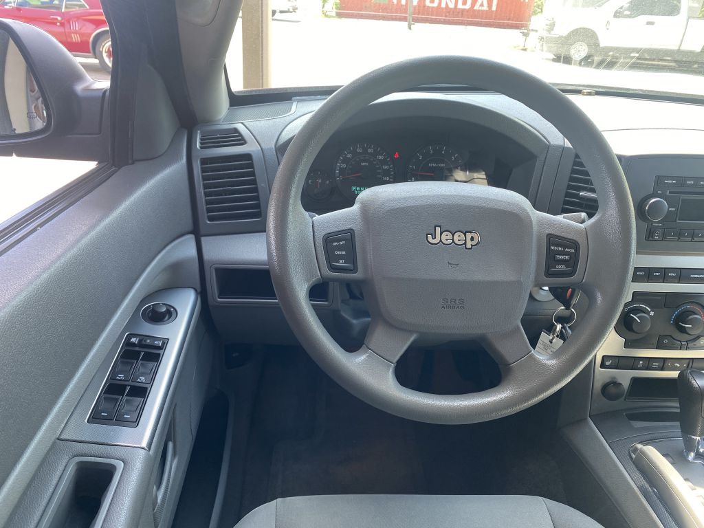 2006 Jeep Grand Cherokee Image 8