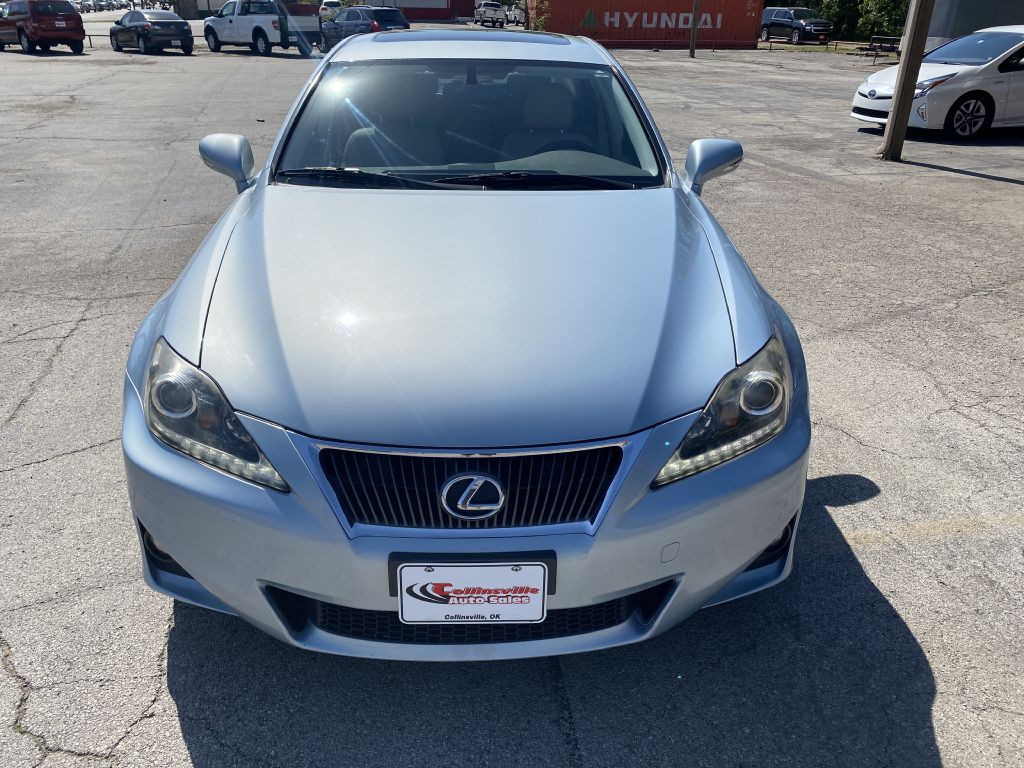 2012 Lexus IS Image 2