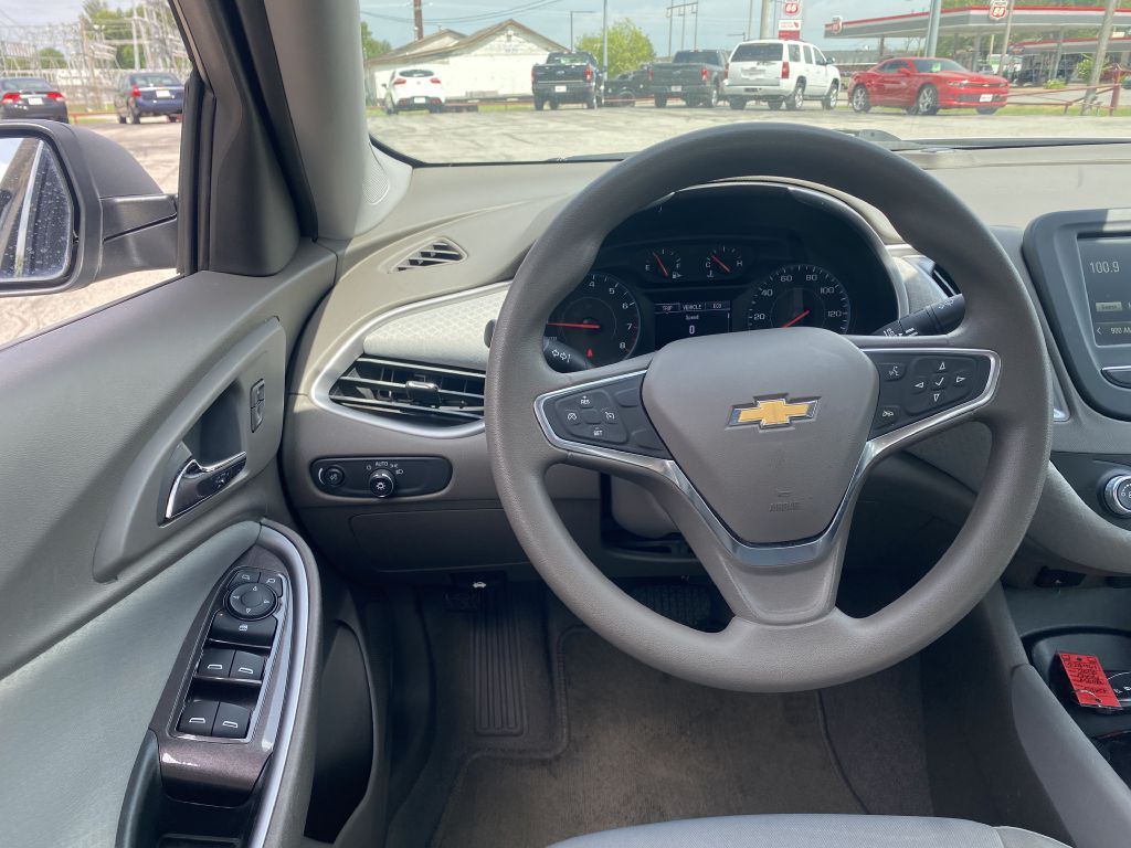 2018 Chevrolet Malibu Image 6