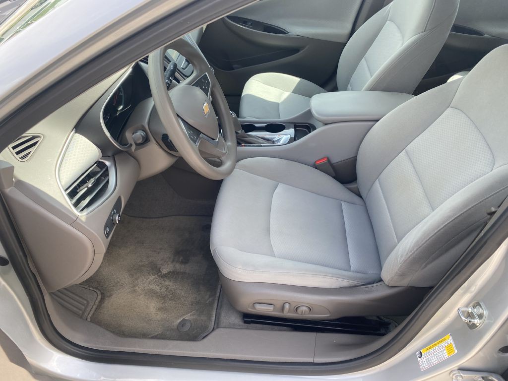 2018 Chevrolet Malibu Image 8