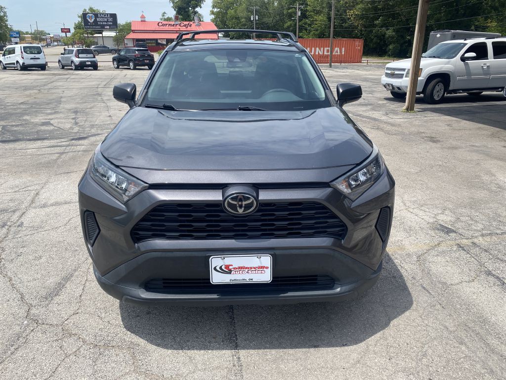 2019 Toyota Rav4 Image 2