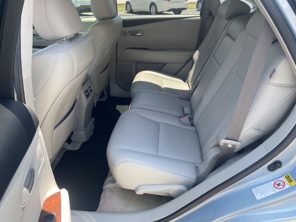 2010 Lexus RX Image 7