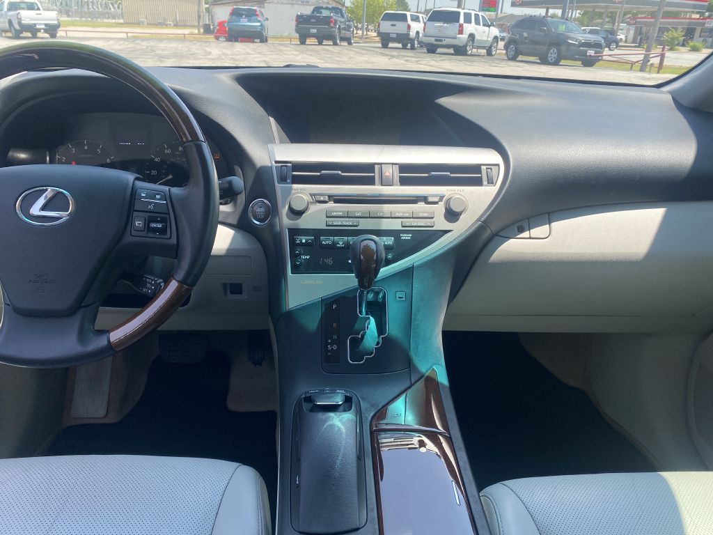 2010 Lexus RX Image 10