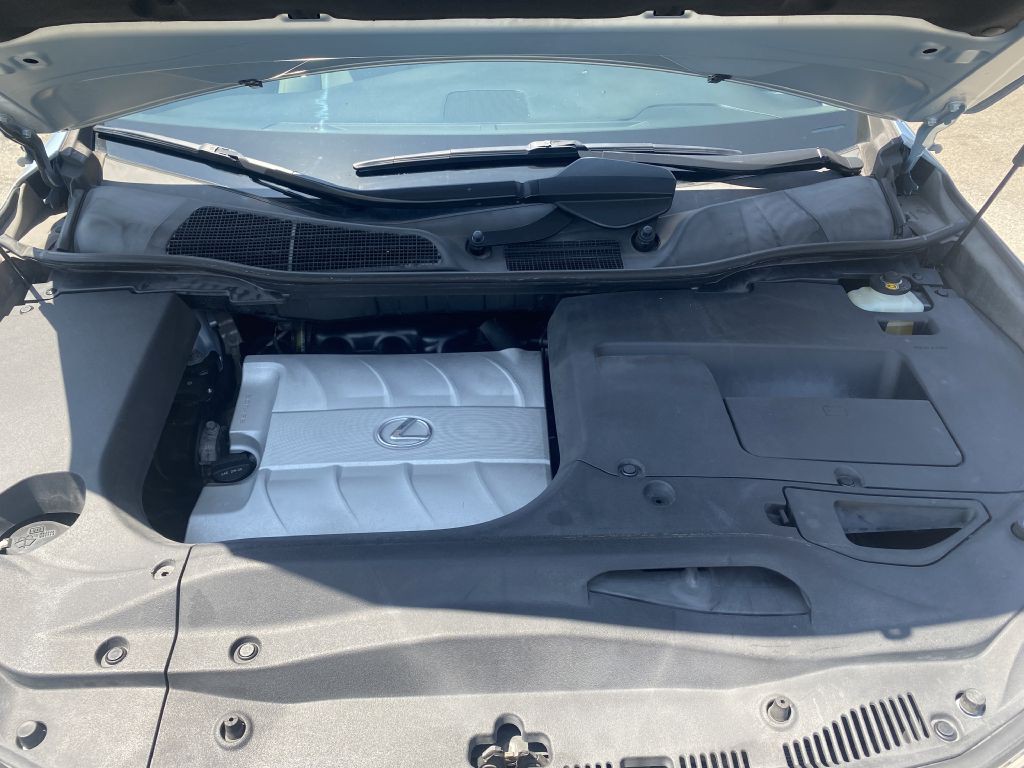 2010 Lexus RX Image 16
