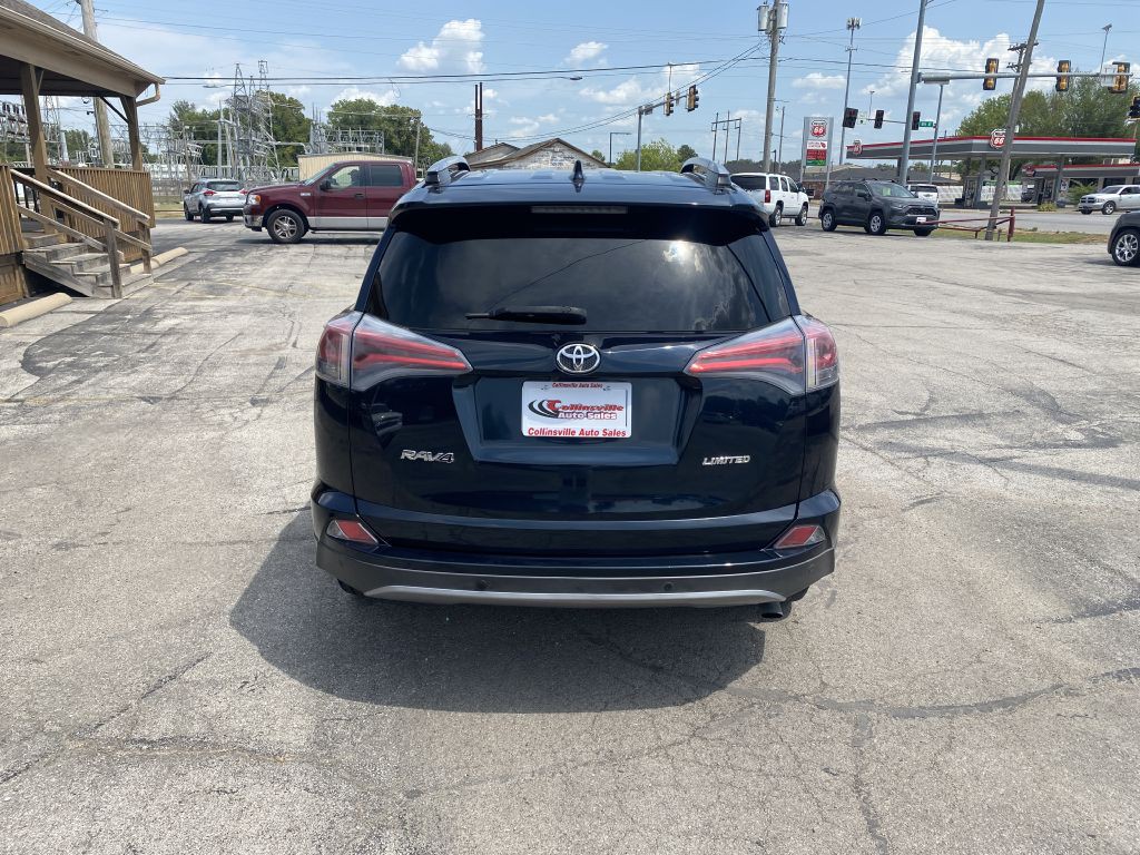 2017 Toyota Rav4 Image 4