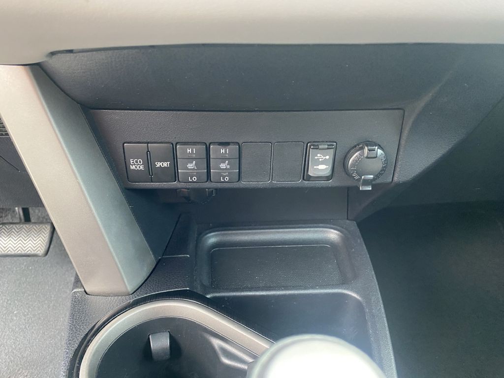 2017 Toyota Rav4 Image 11