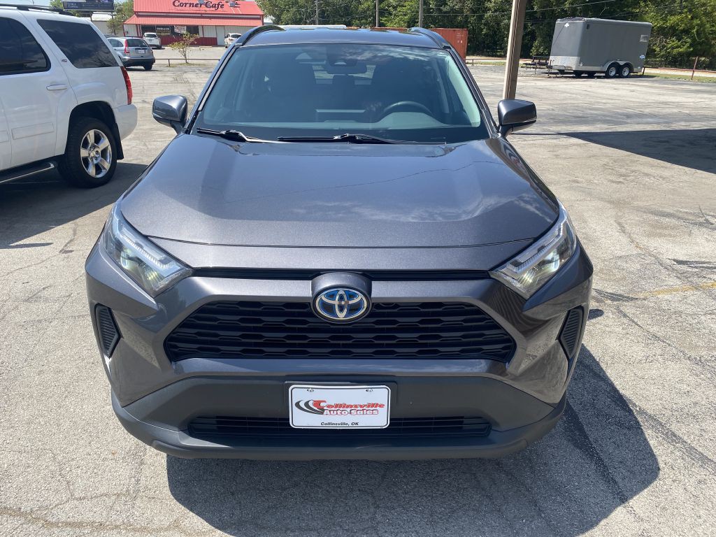 2022 Toyota Rav4 Image 2