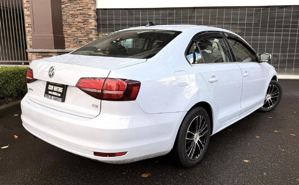 2017 Volkswagen Jetta Image 5