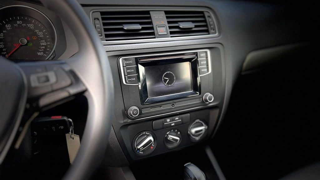 2017 Volkswagen Jetta Image 15