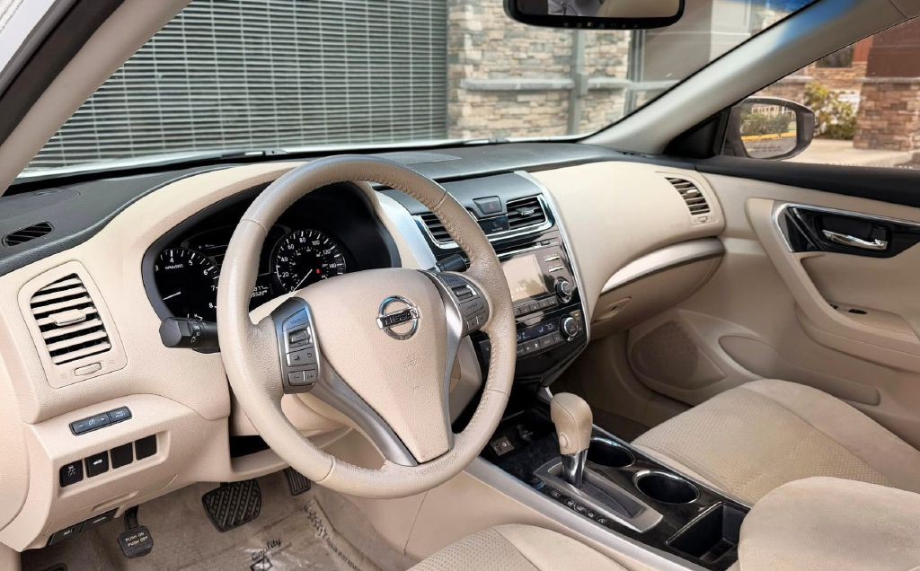 2014 Nissan Altima Image 8