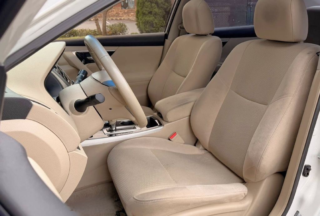 2014 Nissan Altima Image 9