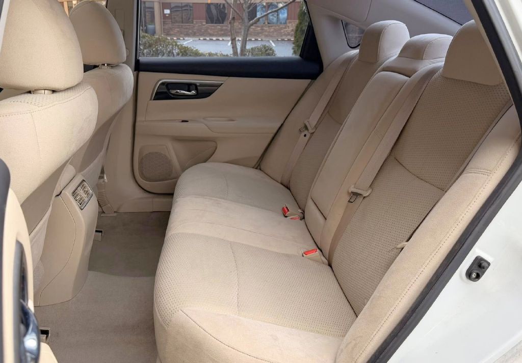 2014 Nissan Altima Image 10
