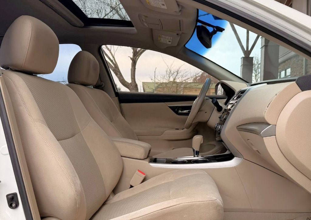 2014 Nissan Altima Image 12