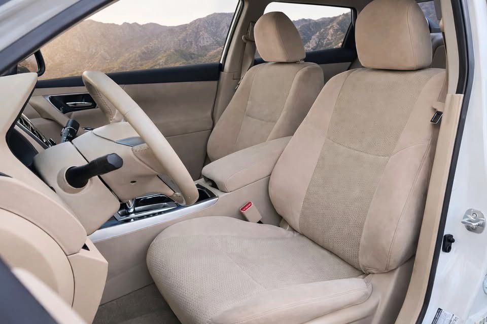 2014 Nissan Altima Image 9