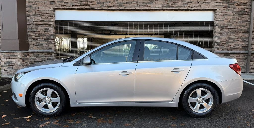 2014 Chevrolet Cruze Image 3