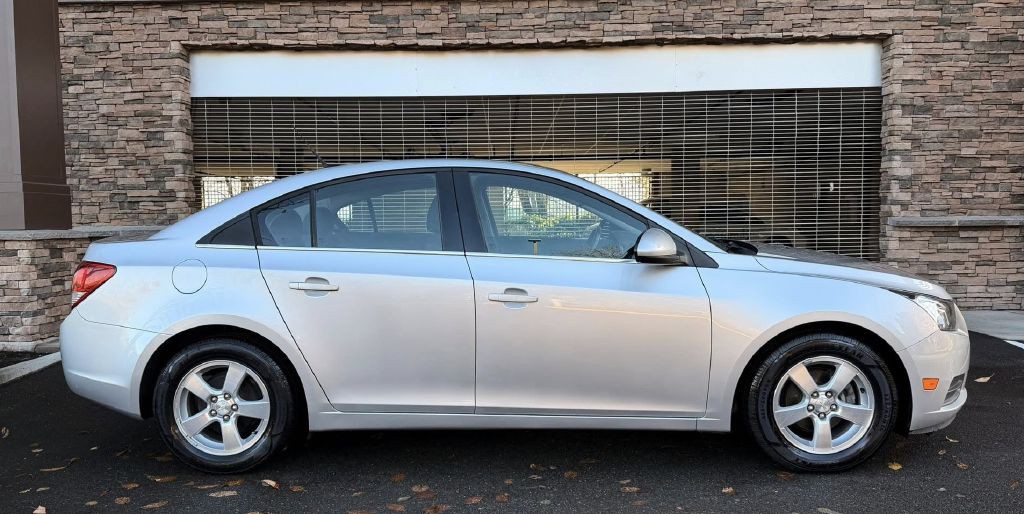 2014 Chevrolet Cruze Image 6