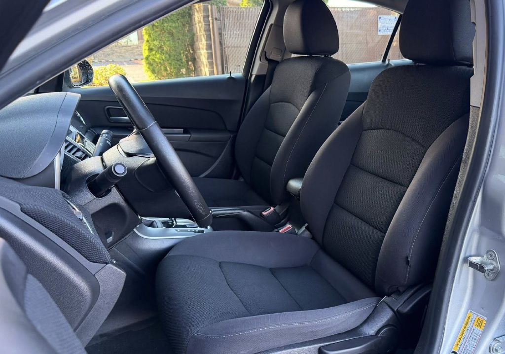 2014 Chevrolet Cruze Image 9