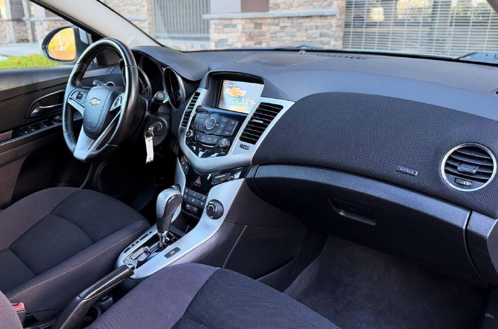 2014 Chevrolet Cruze Image 11