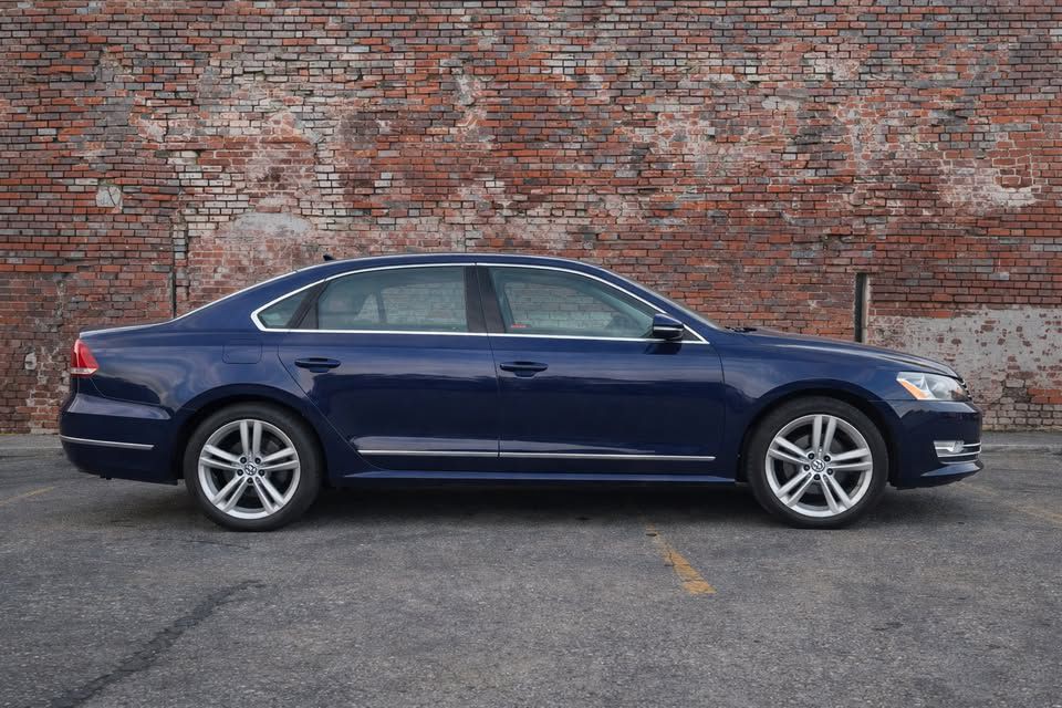 2013 Volkswagen Passat Image 7