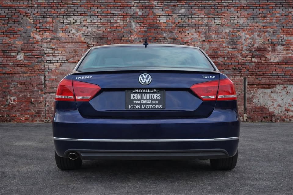 2013 Volkswagen Passat Image 8