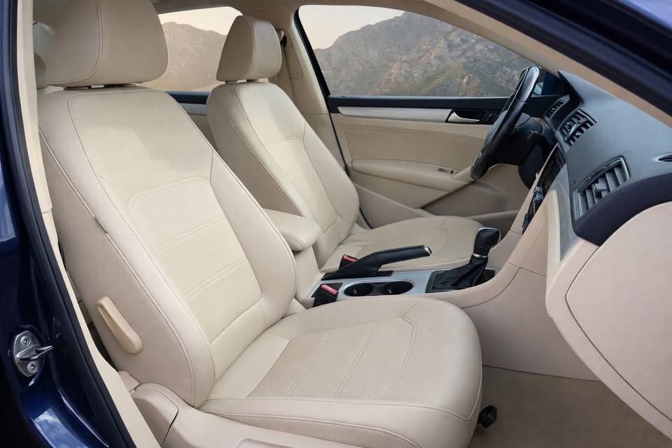 2013 Volkswagen Passat Image 15