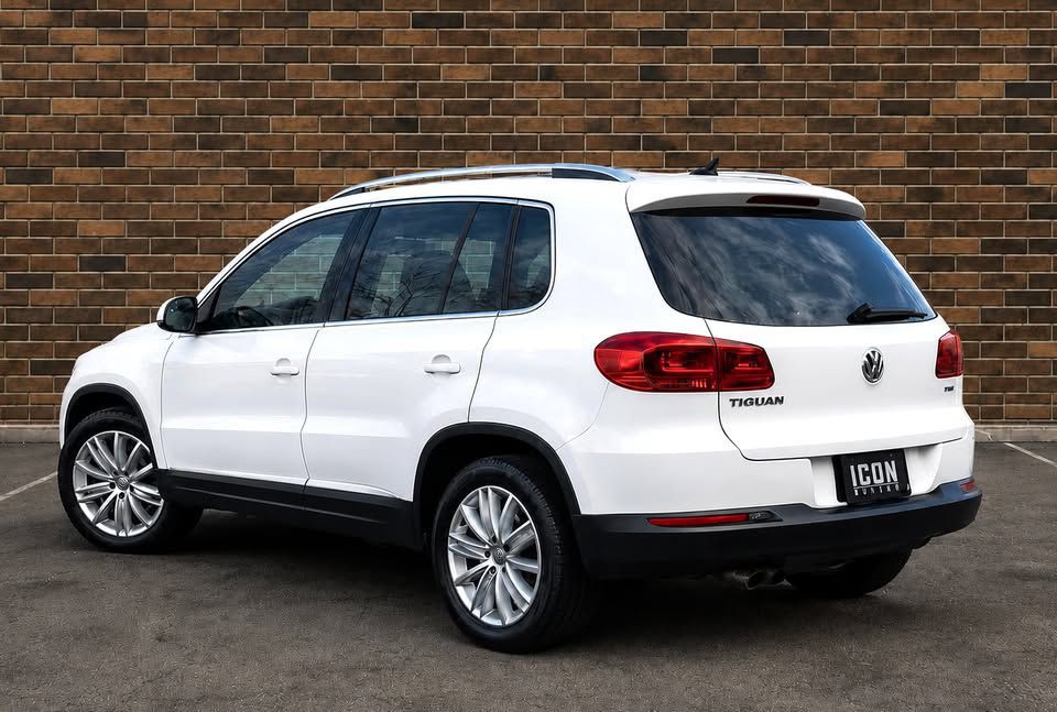 2013 Volkswagen Tiguan Image 2