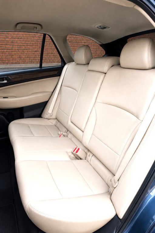 2016 Subaru Outback Image 12