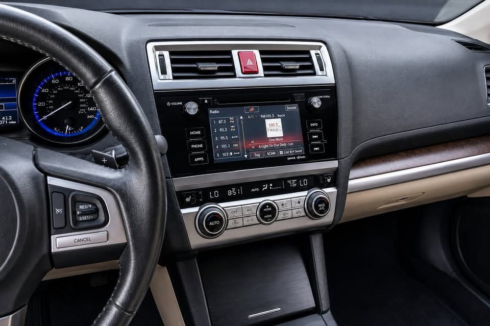 2016 Subaru Outback Image 16