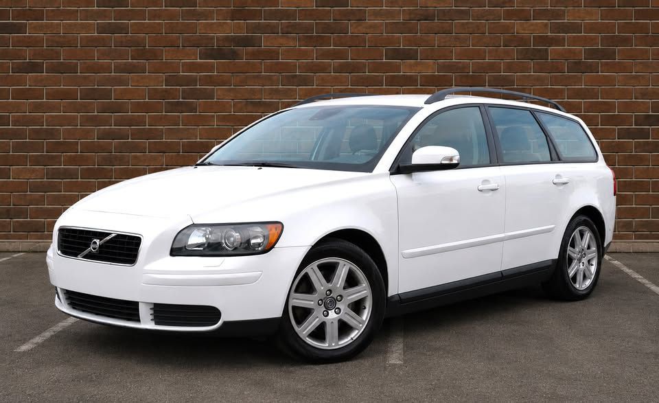 2007 Volvo V50 Image 1