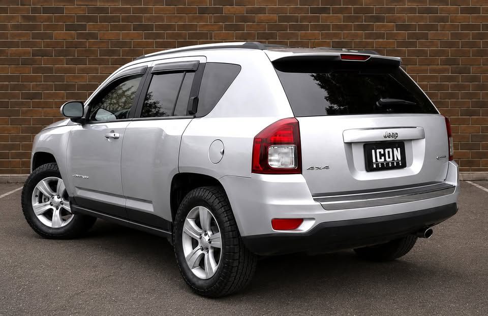 2016 Jeep Compass Image 2