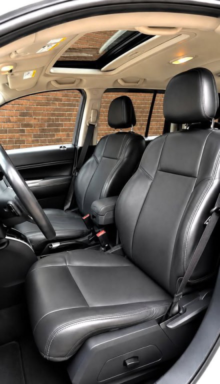 2016 Jeep Compass Image 11