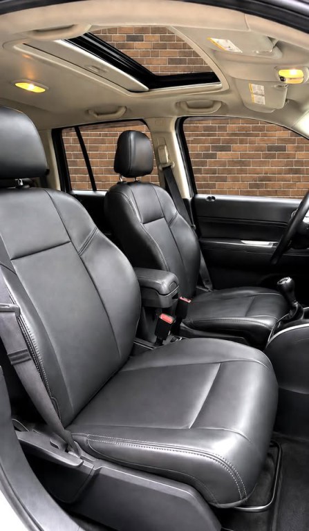 2016 Jeep Compass Image 14