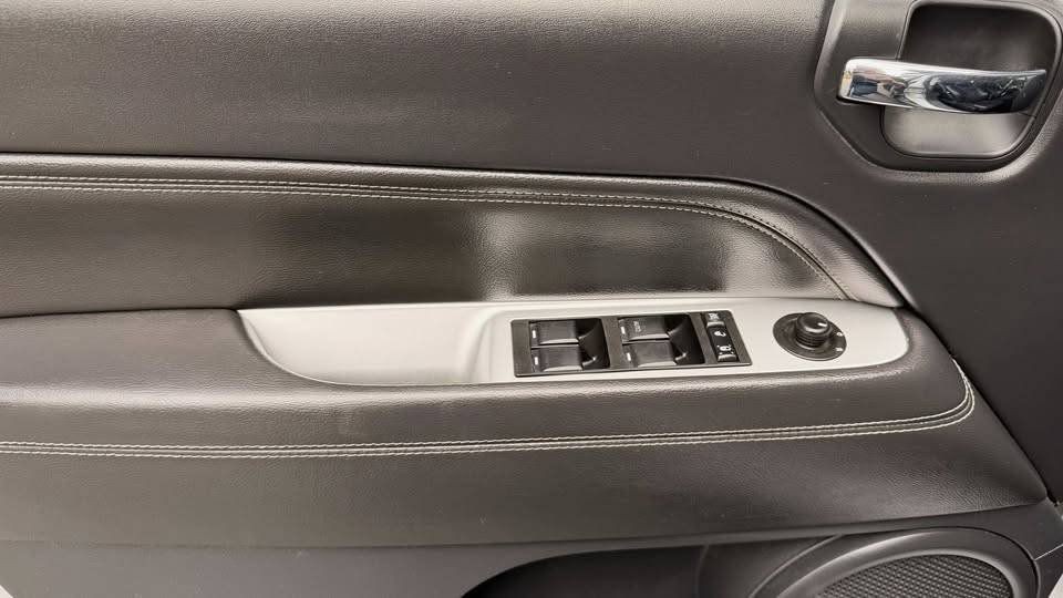 2016 Jeep Compass Image 20