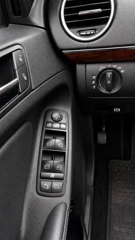 2008 Mercedes-Benz GL-Class Image 20