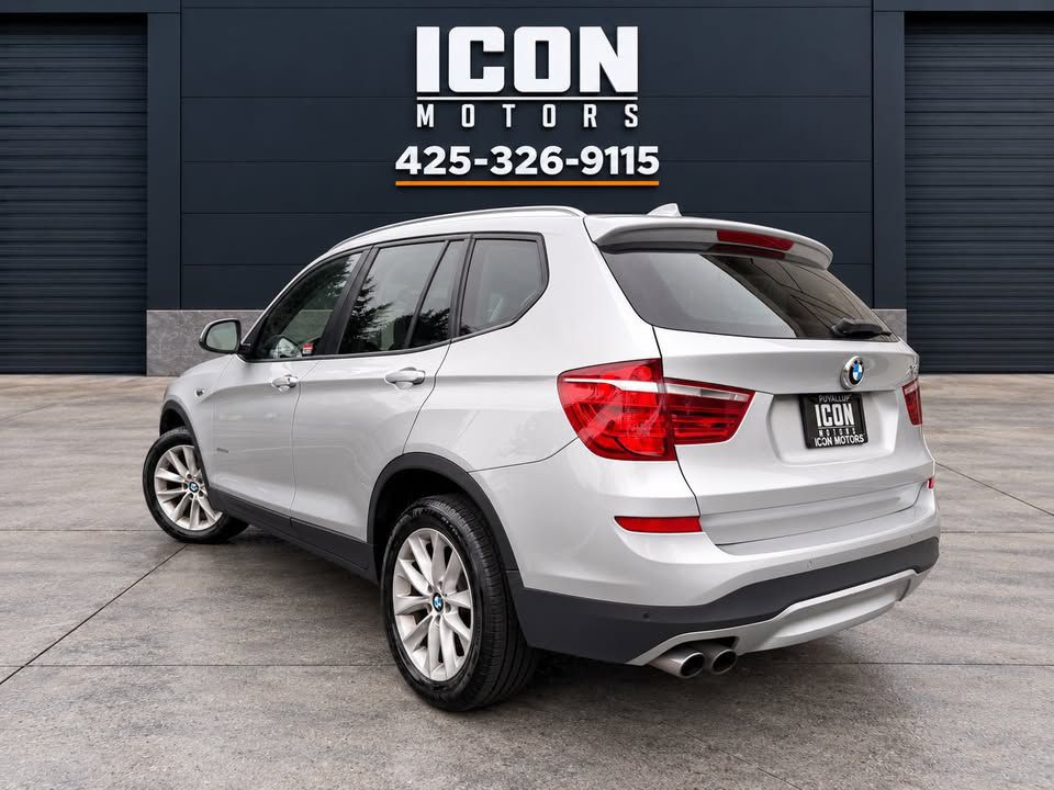 2017 BMW X3 Image 2