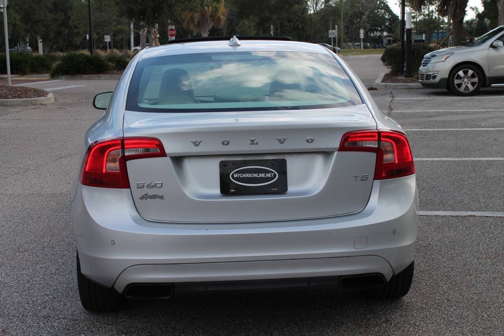 2015 Volvo S60 Image 10