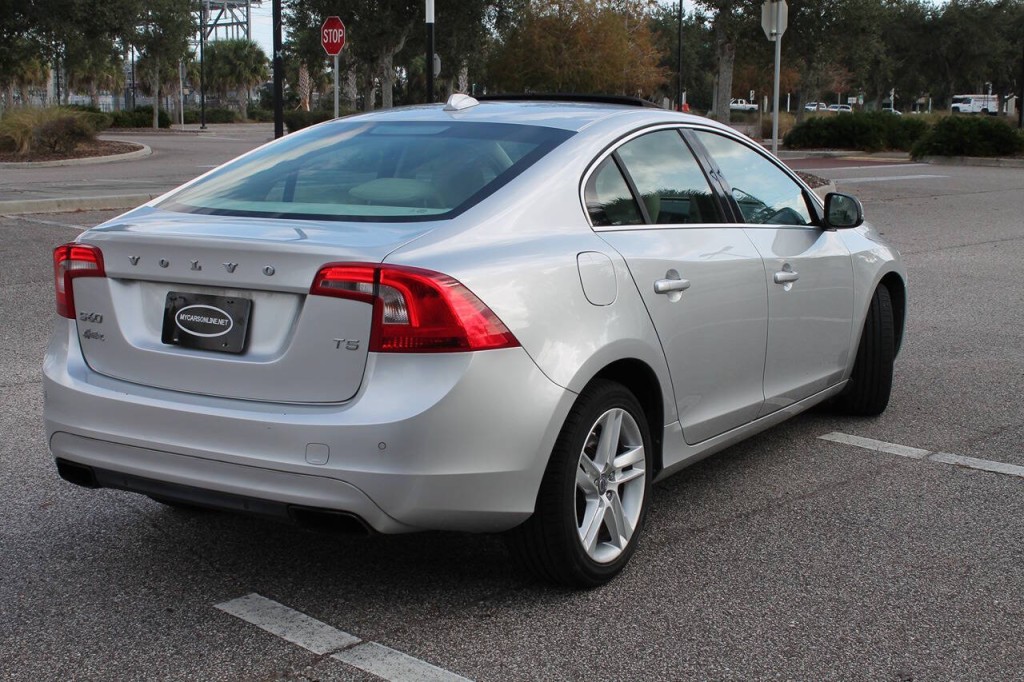2015 Volvo S60 Image 11