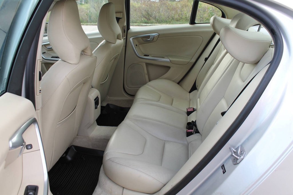 2015 Volvo S60 Image 18