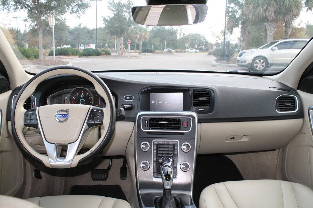 2015 Volvo S60 Image 21