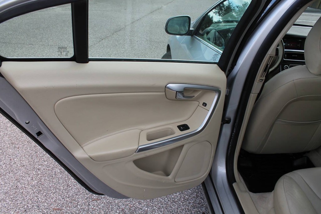 2015 Volvo S60 Image 25