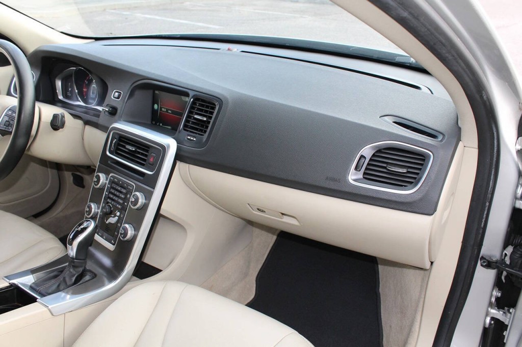 2015 Volvo S60 Image 37