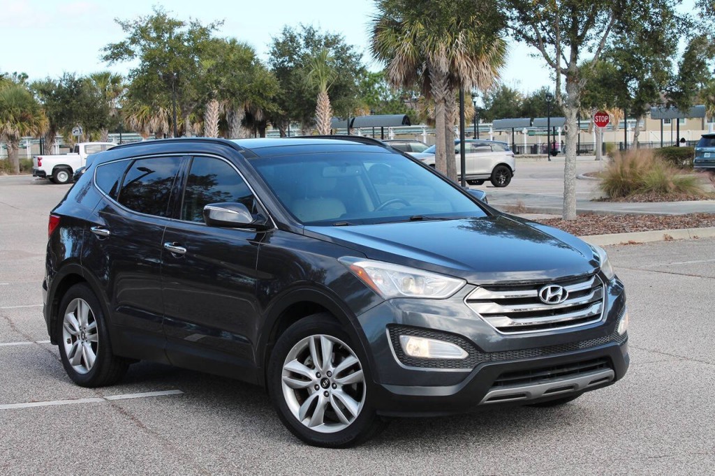 2015 Hyundai Santa Fe Sport Image 1
