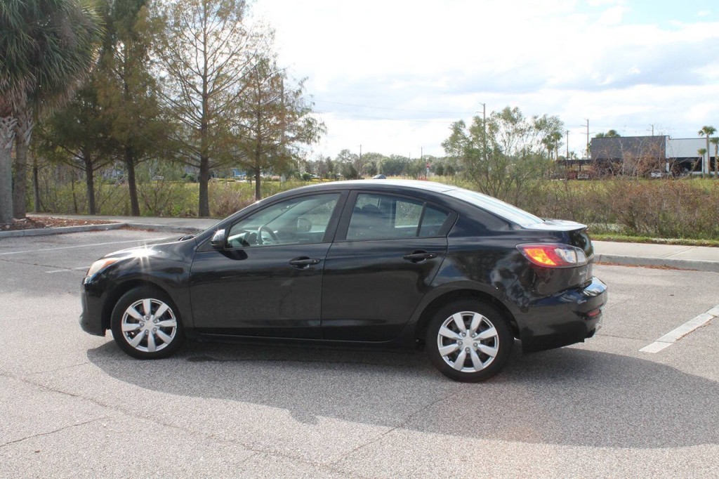 2013 Mazda Mazda3 Image 4