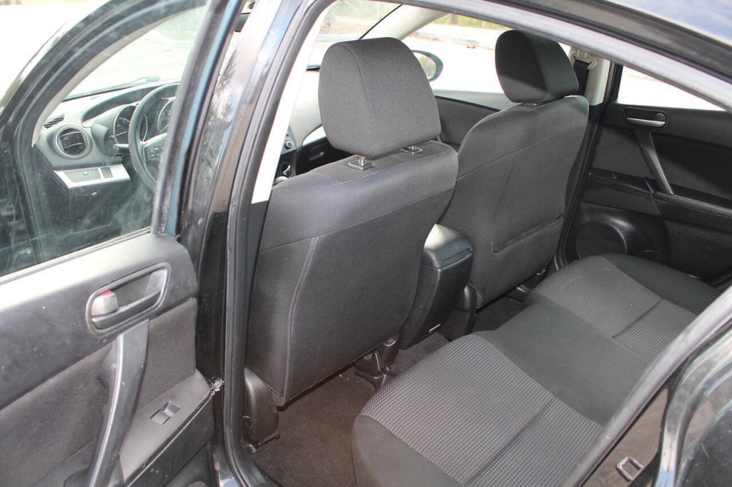 2013 Mazda Mazda3 Image 16