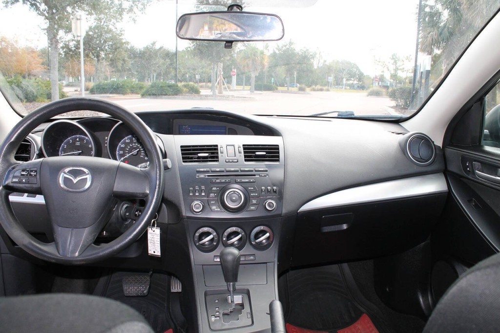 2013 Mazda Mazda3 Image 17